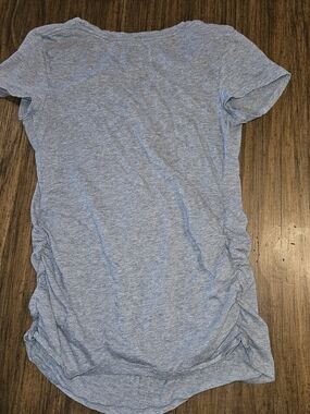Ingrid & Isabel Gray Short Sleeve Side-Ruched Maternity Tee XS